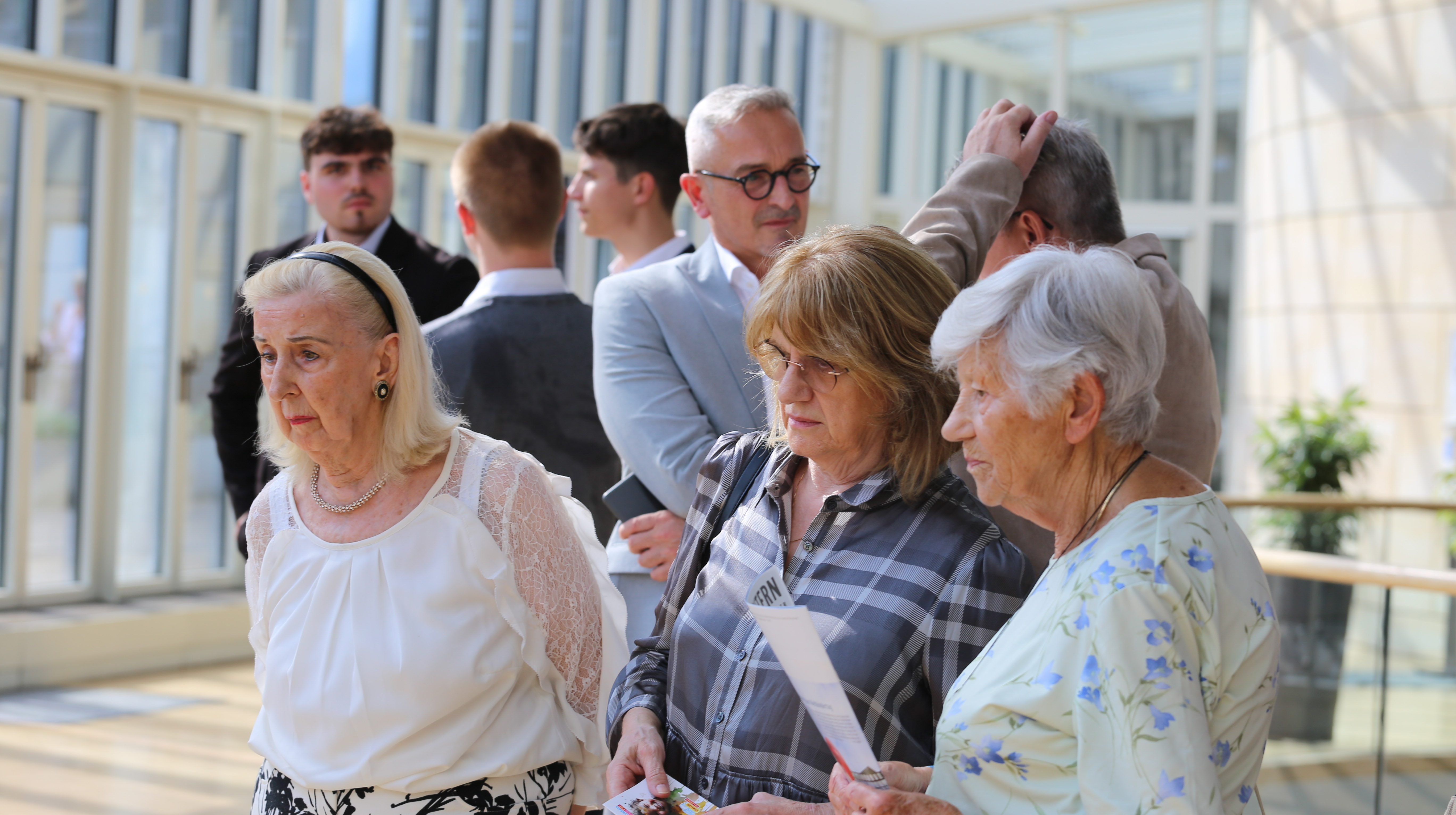 Begehung der Ausstellung &quot;Kindeswohl&quot;