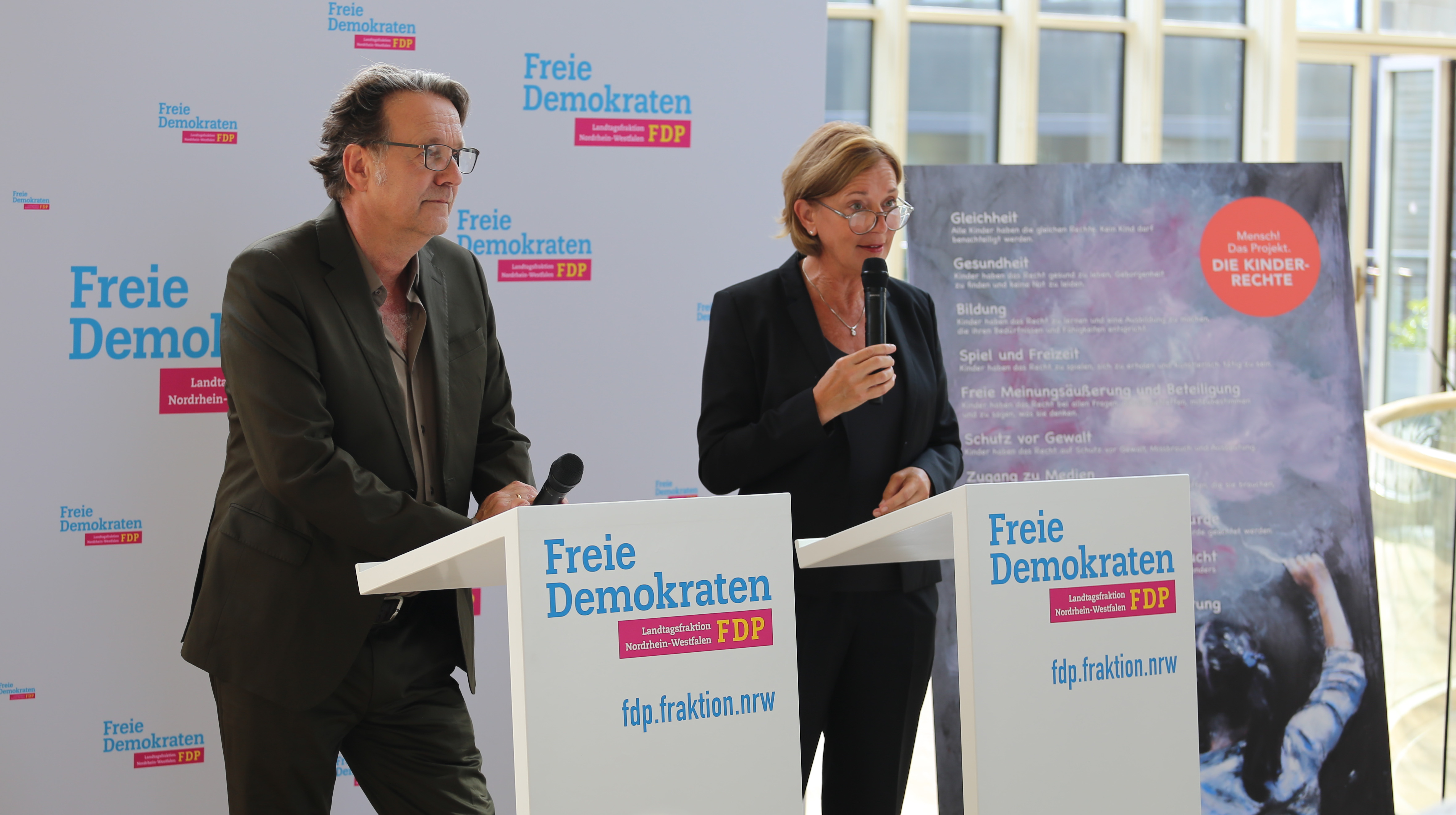 Yvonne Gebauer bei ihrer Einführungsrede