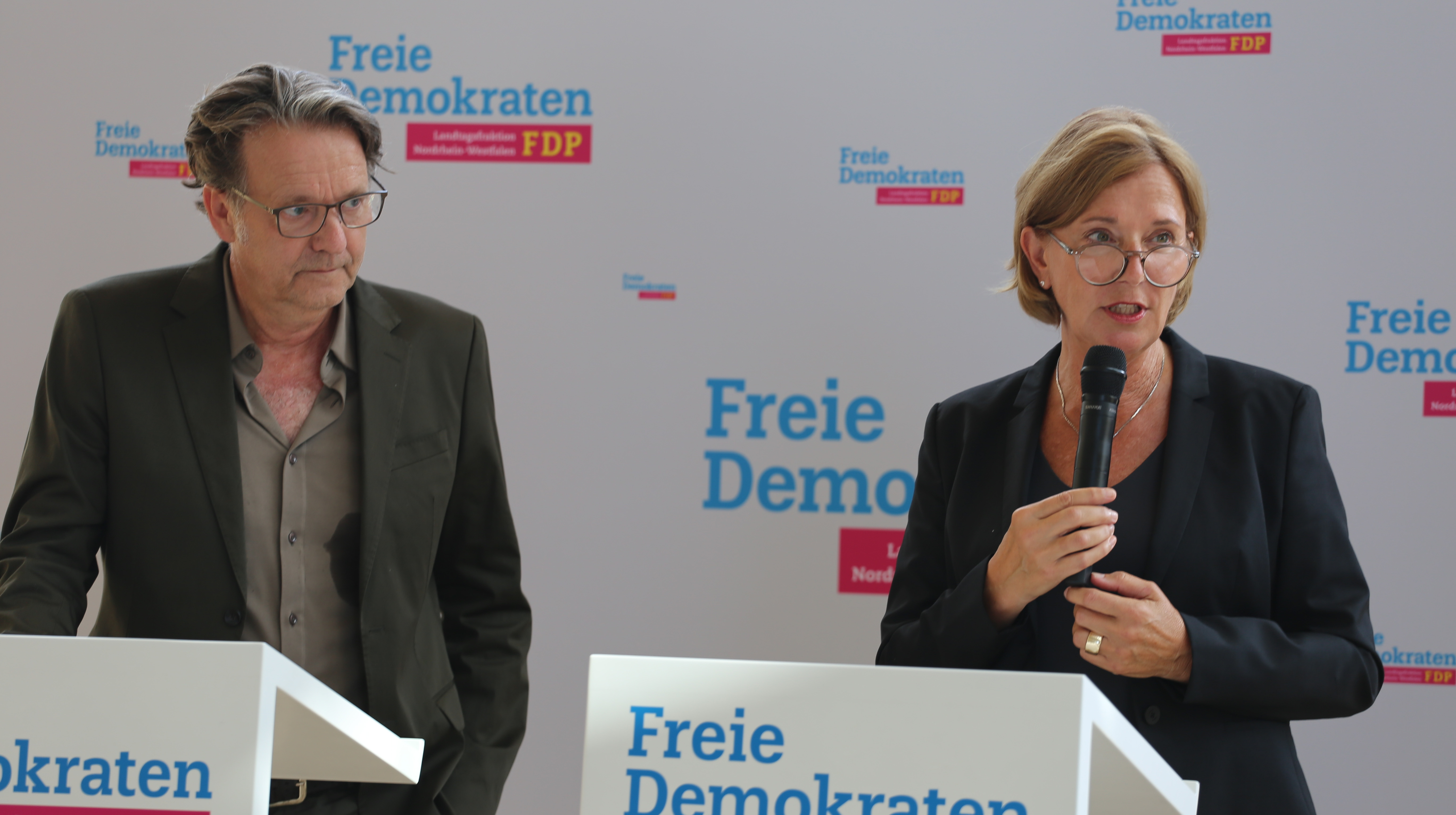 F. v. l. n. r.:  Detlef Kellermann, Yvonne Gebauer