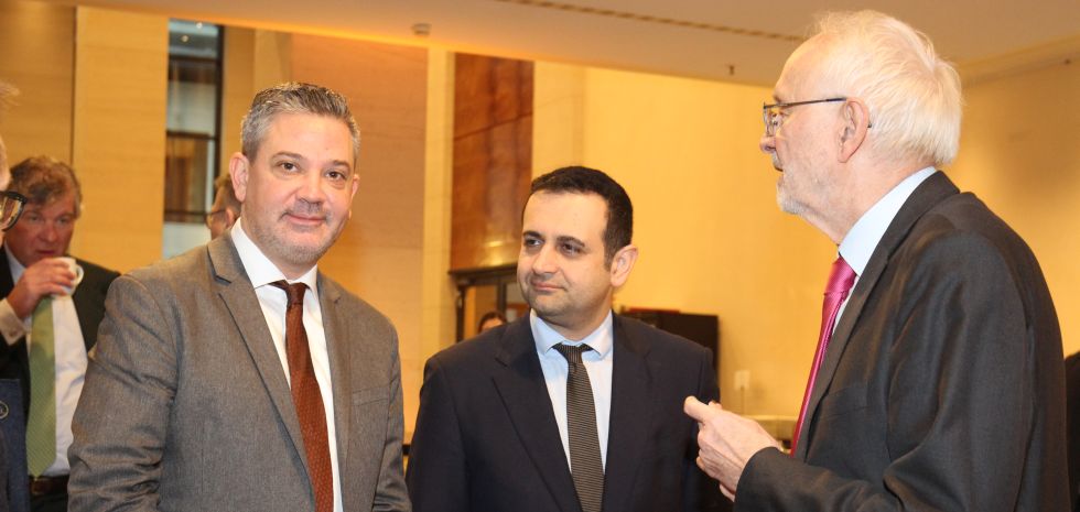 Moritz Kracht, Bijan Djir-Sarai