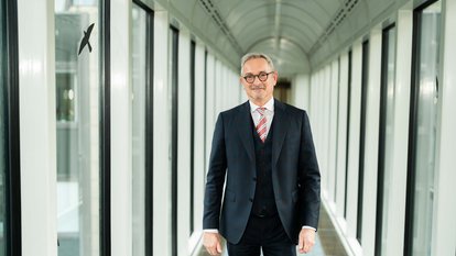 Dr. Werner Pfeil