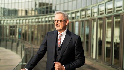 Dr. Werner Pfeil 