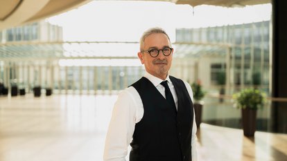 Dr. Werner Pfeil