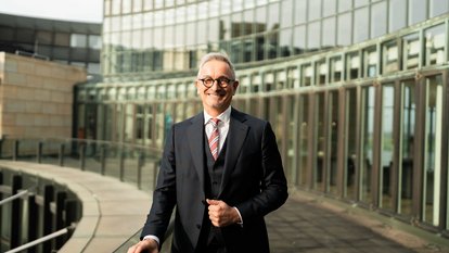 Dr. Werner Pfeil