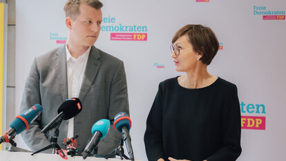 Henning Höne und Bettina Stark-Watzinger