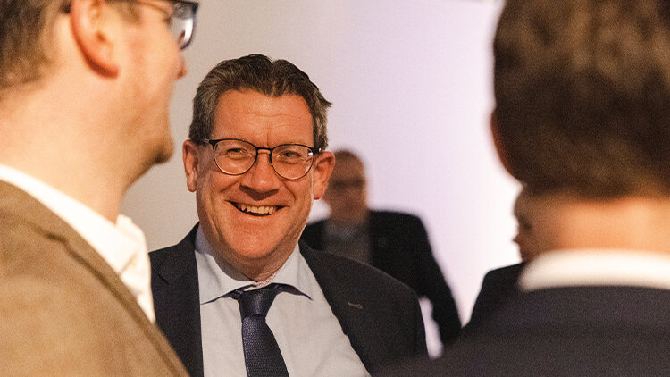 Dialog vor Ort