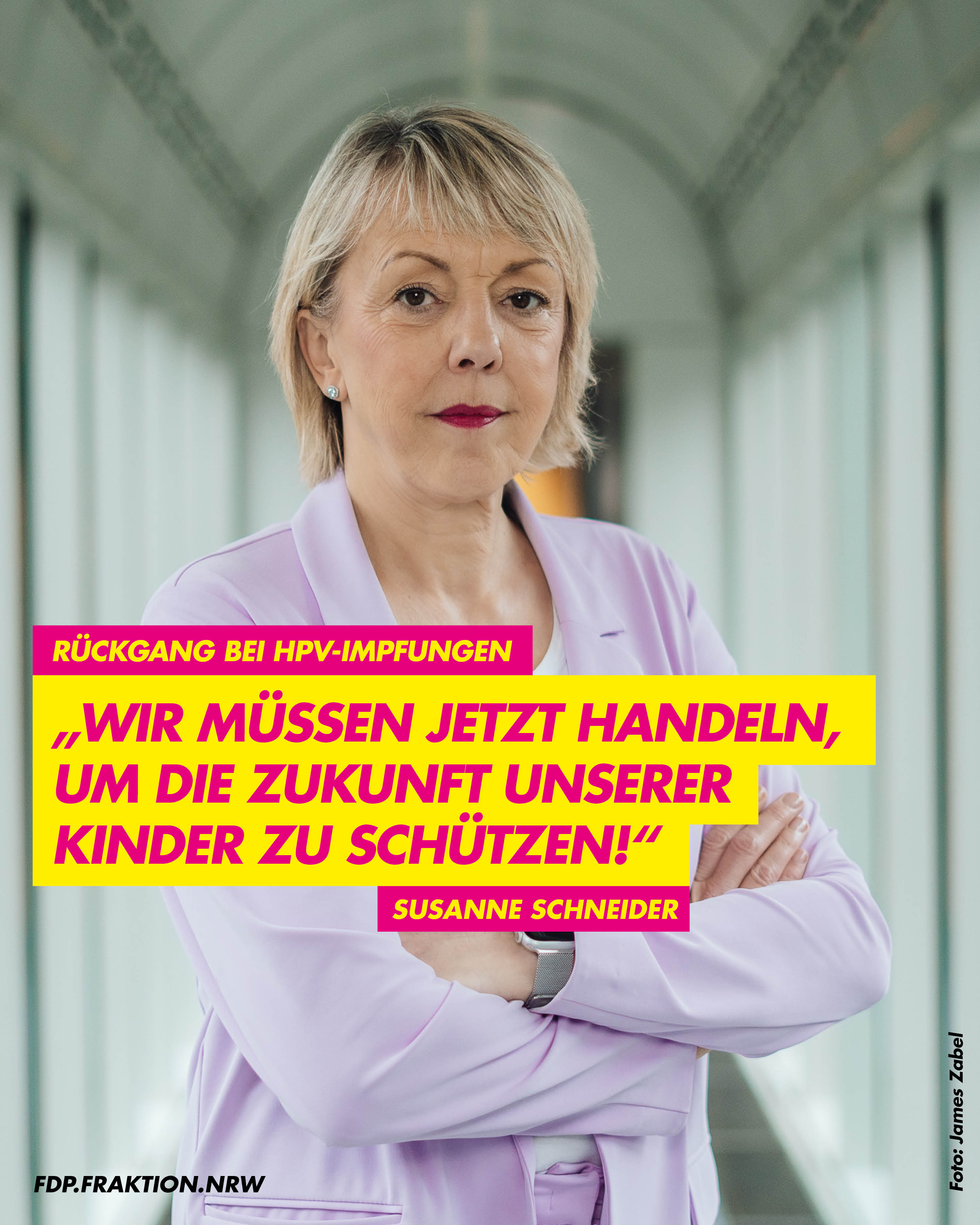 Social Media Kachel