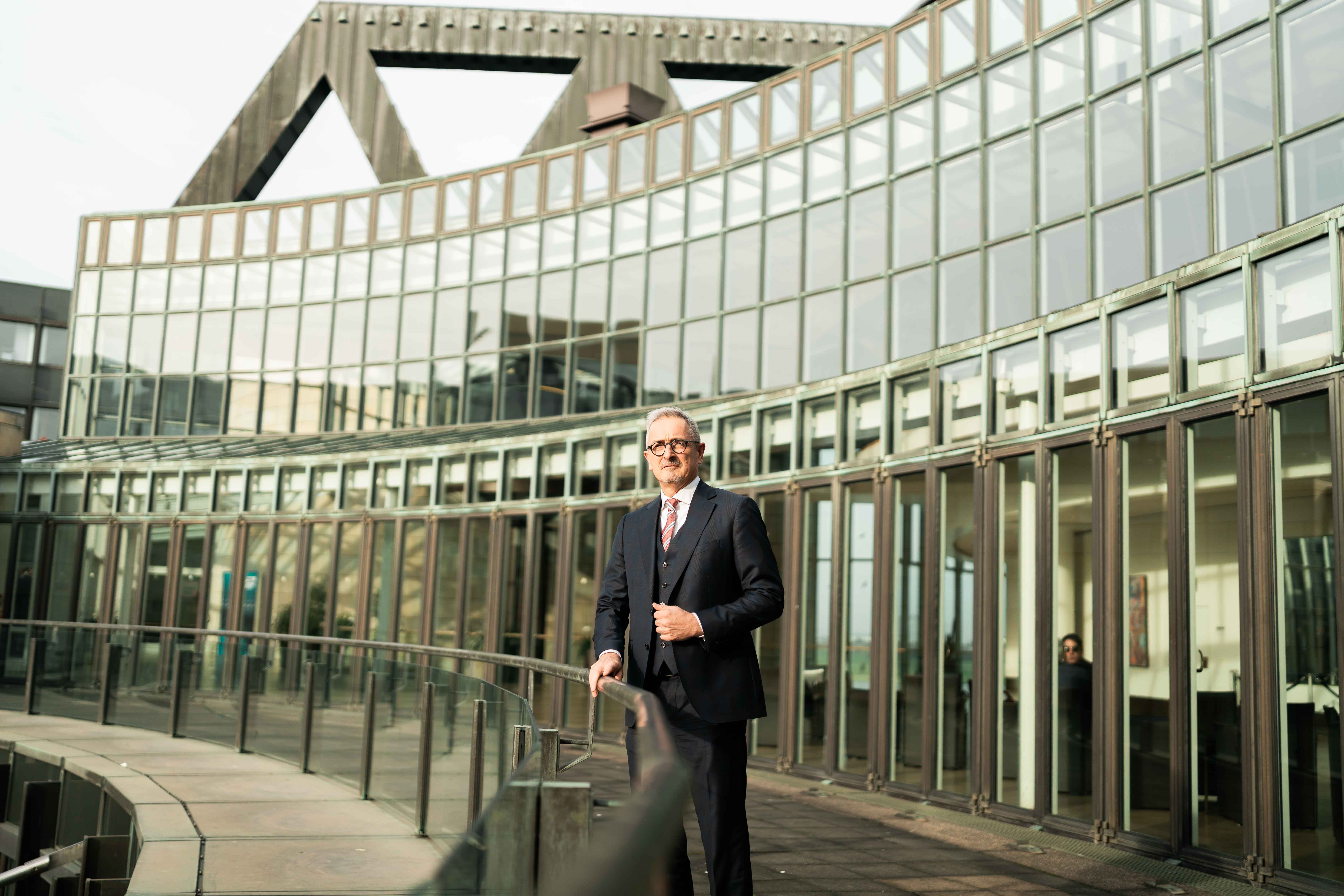 Dr. Werner Pfeil