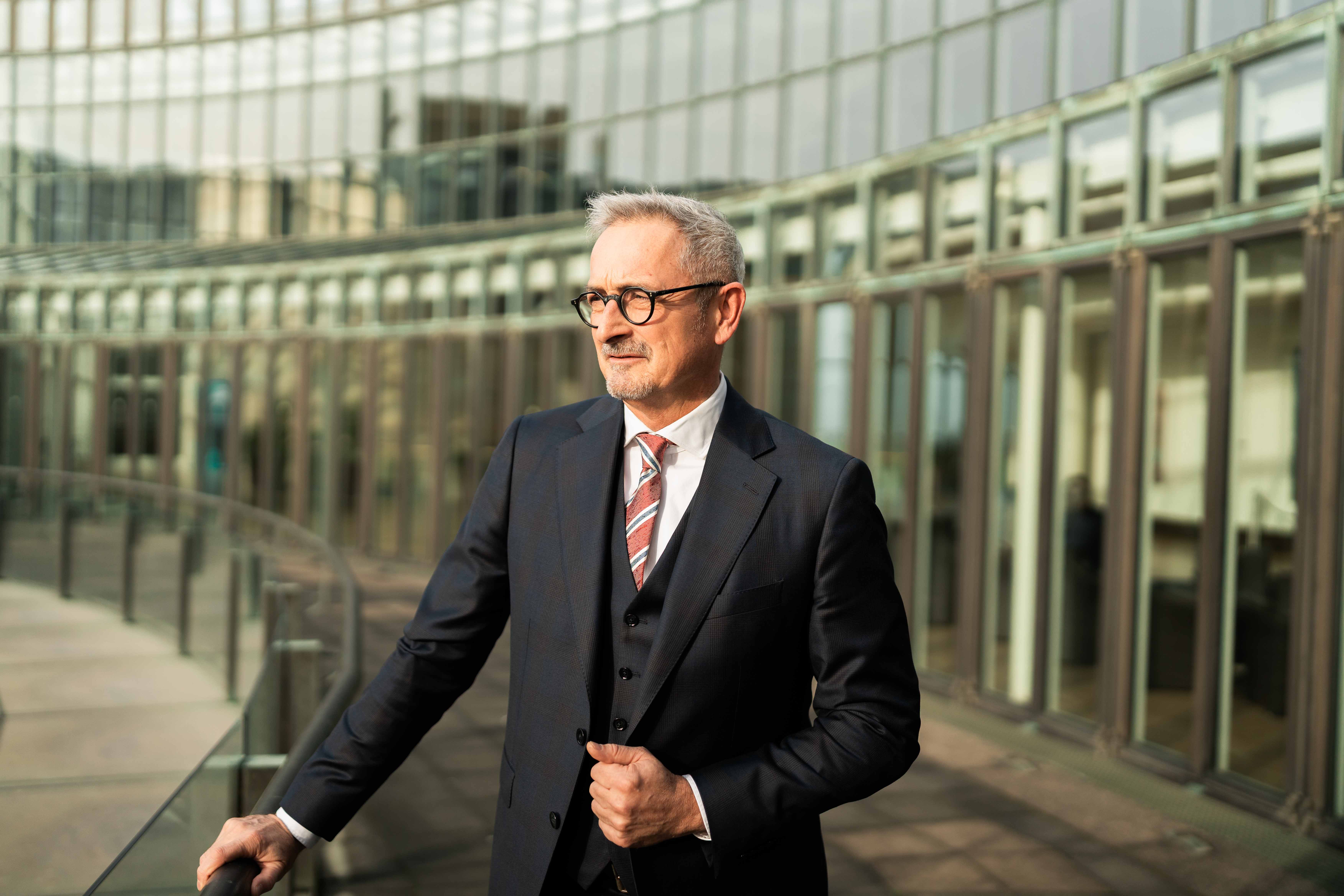 Dr. Werner Pfeil
