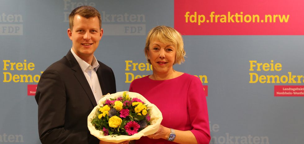 F. v. l. n. r.: Fraktionschef Henning Höne, Susanne Schneider