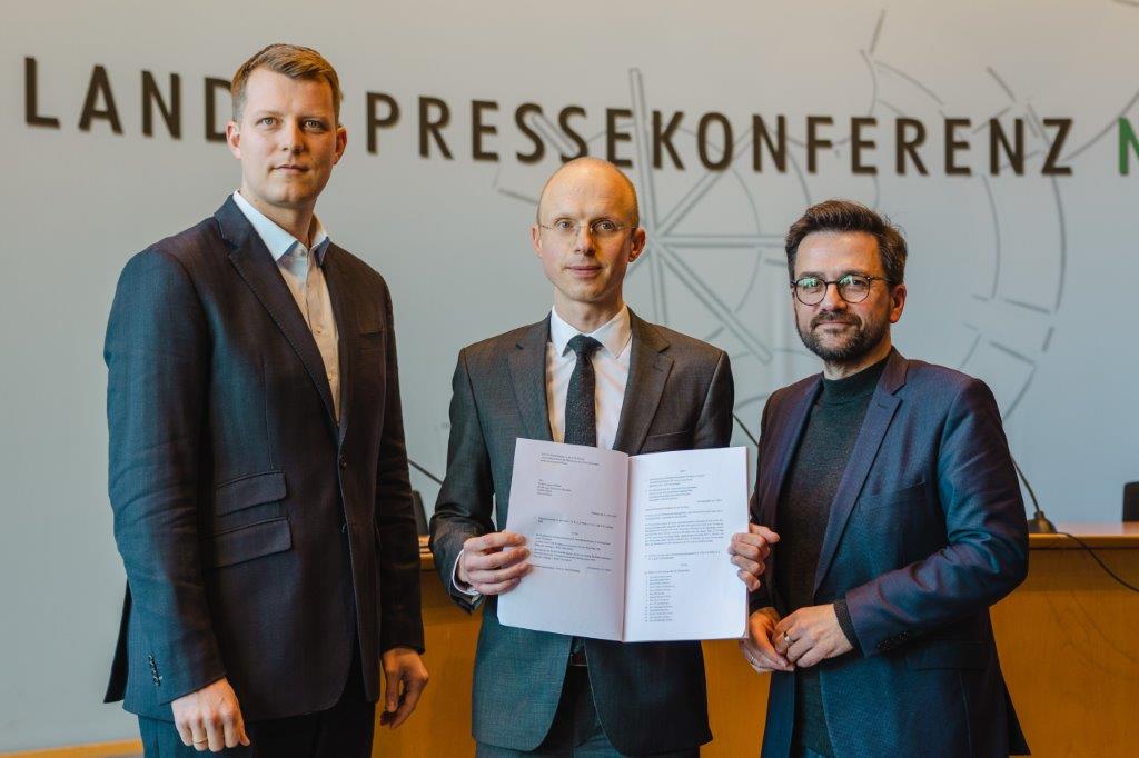 Foto Henning Höne, Prof. Simon Kempny, Thomas Kutschaty