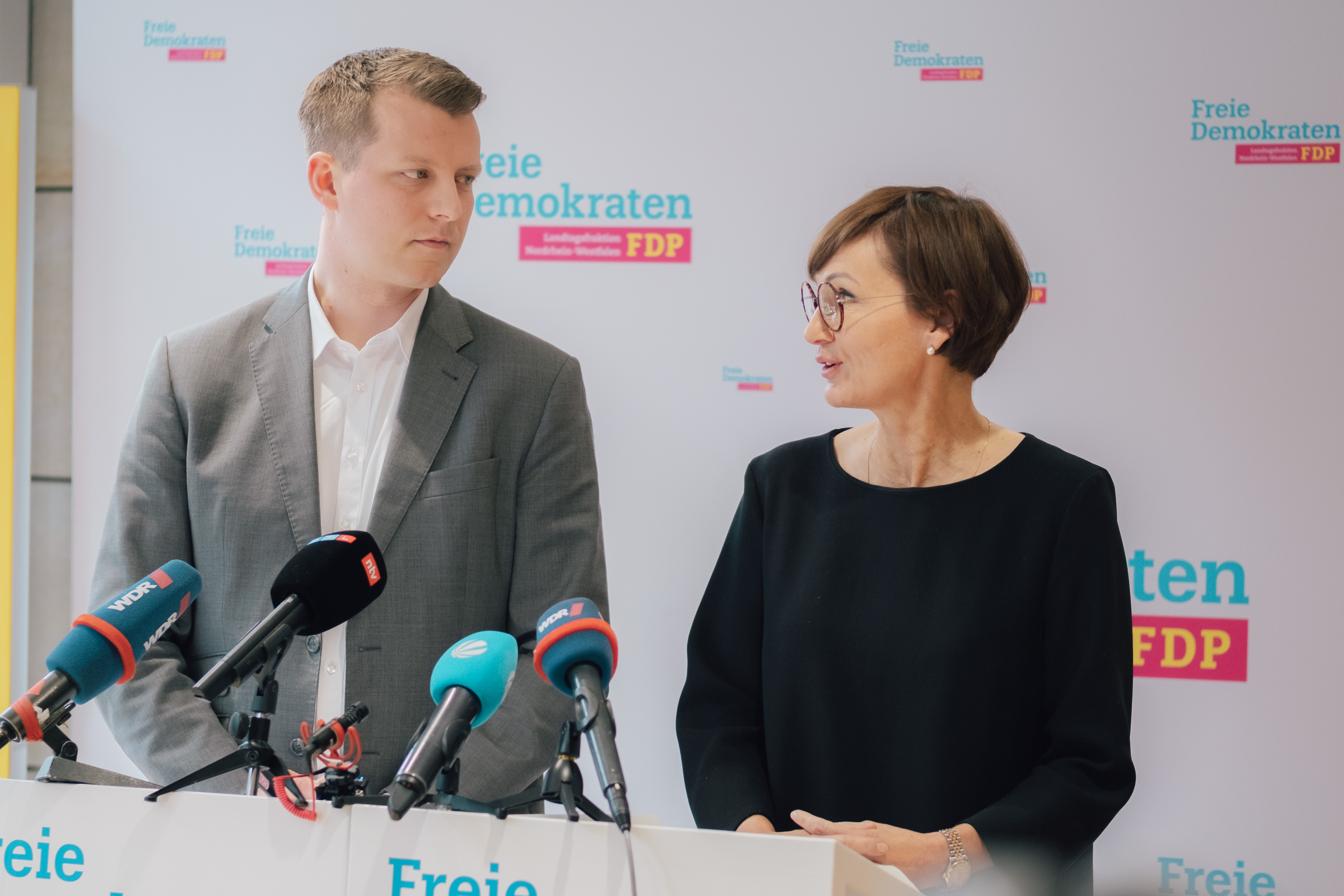 Henning Höne und Bettina Stark-Watzinger