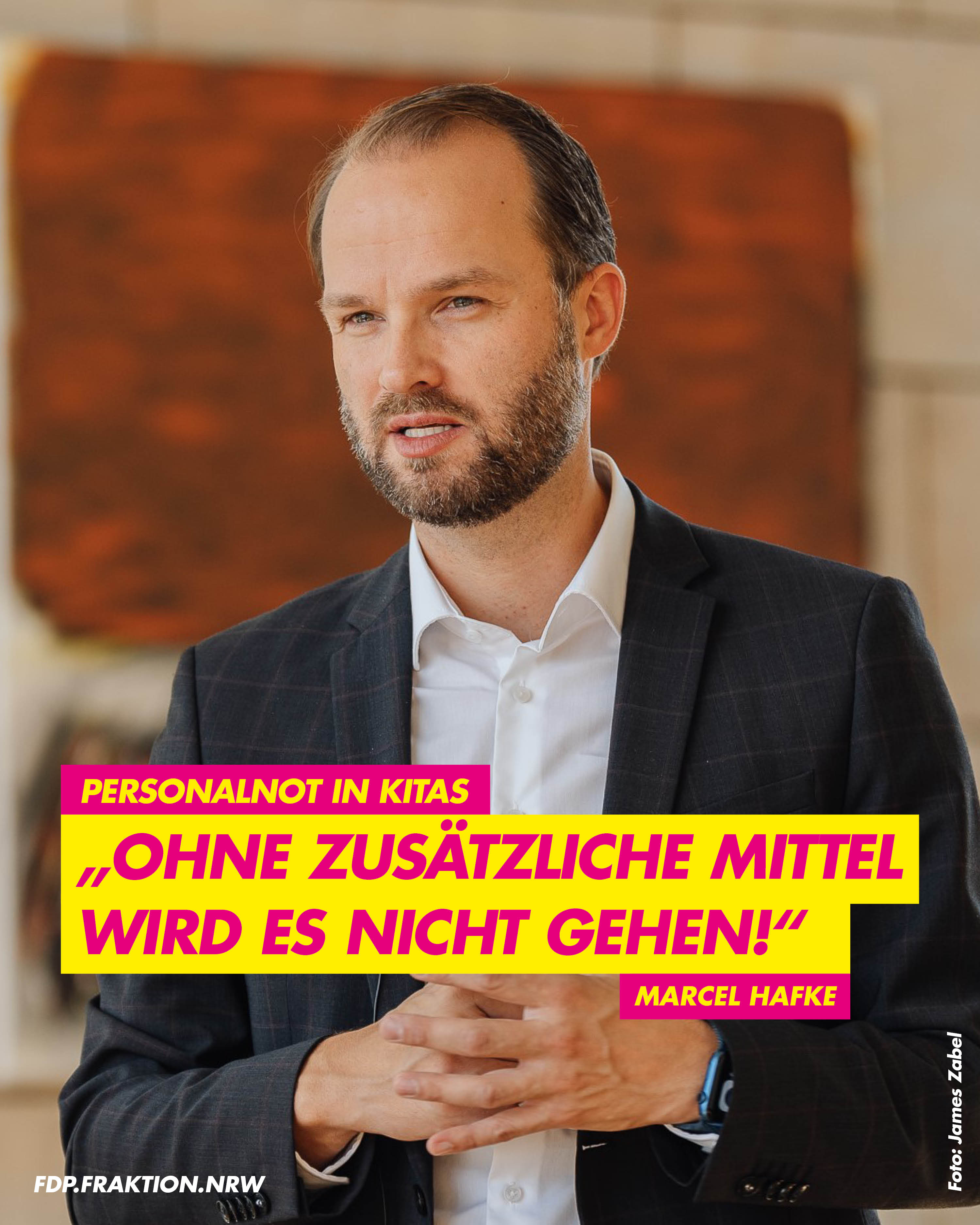 Social Media Kachel