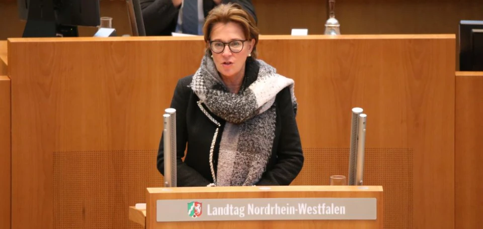 Yvonne Gebauer