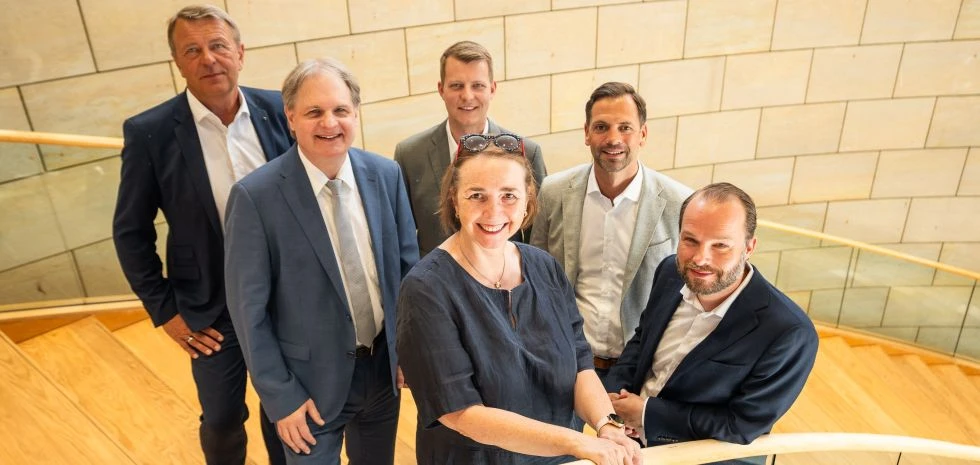 Foto des FDP-Fraktionsvorstands; v.l.n.r. Rasche, Witzel, Höne, Freimuth, Lürbke, Hafke (Fotograf: James Zabel)