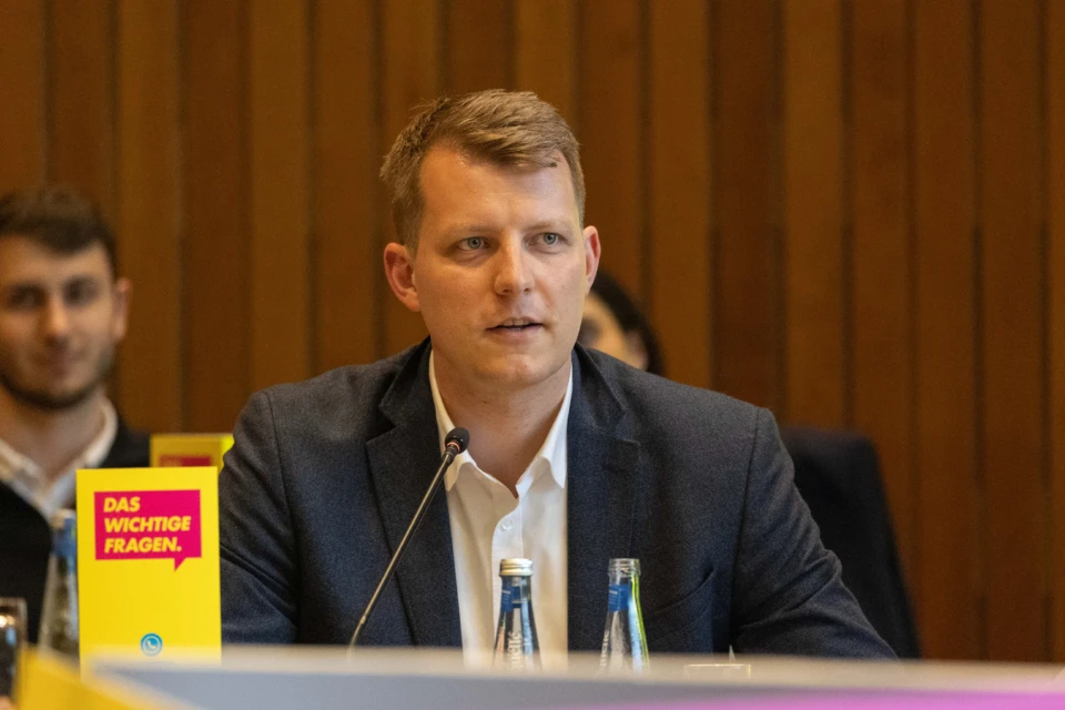 Henning Höne