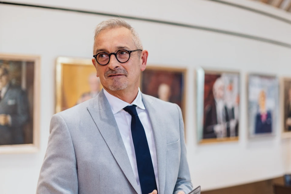 Dr. Werner Pfeil