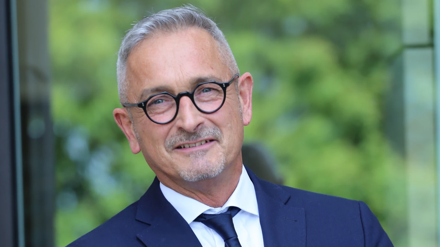Dr. Werner Pfeil