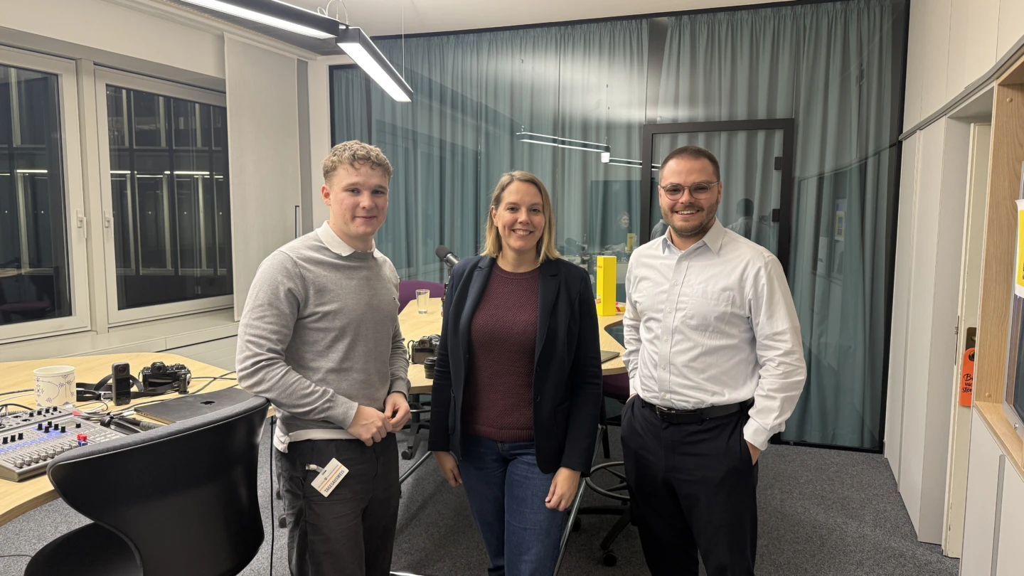 Quentin Gärtner, Franziska Müller-Rech und Lewis Erckenbrecht beim Schlaglichter-Talk der FDP-Landtagsfraktion NRW