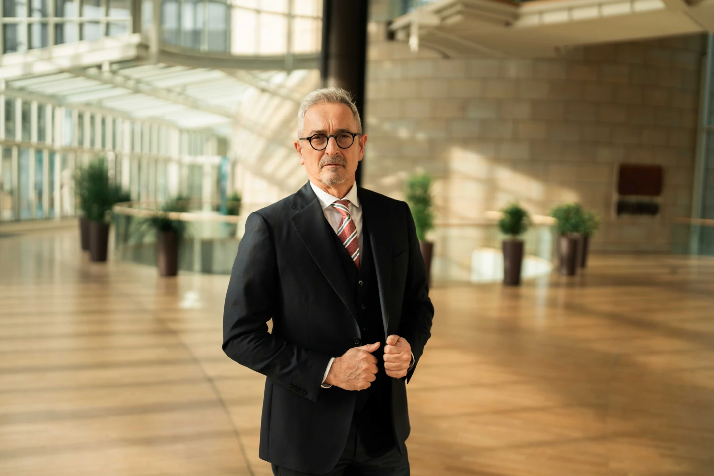 Dr. Werner Pfeil